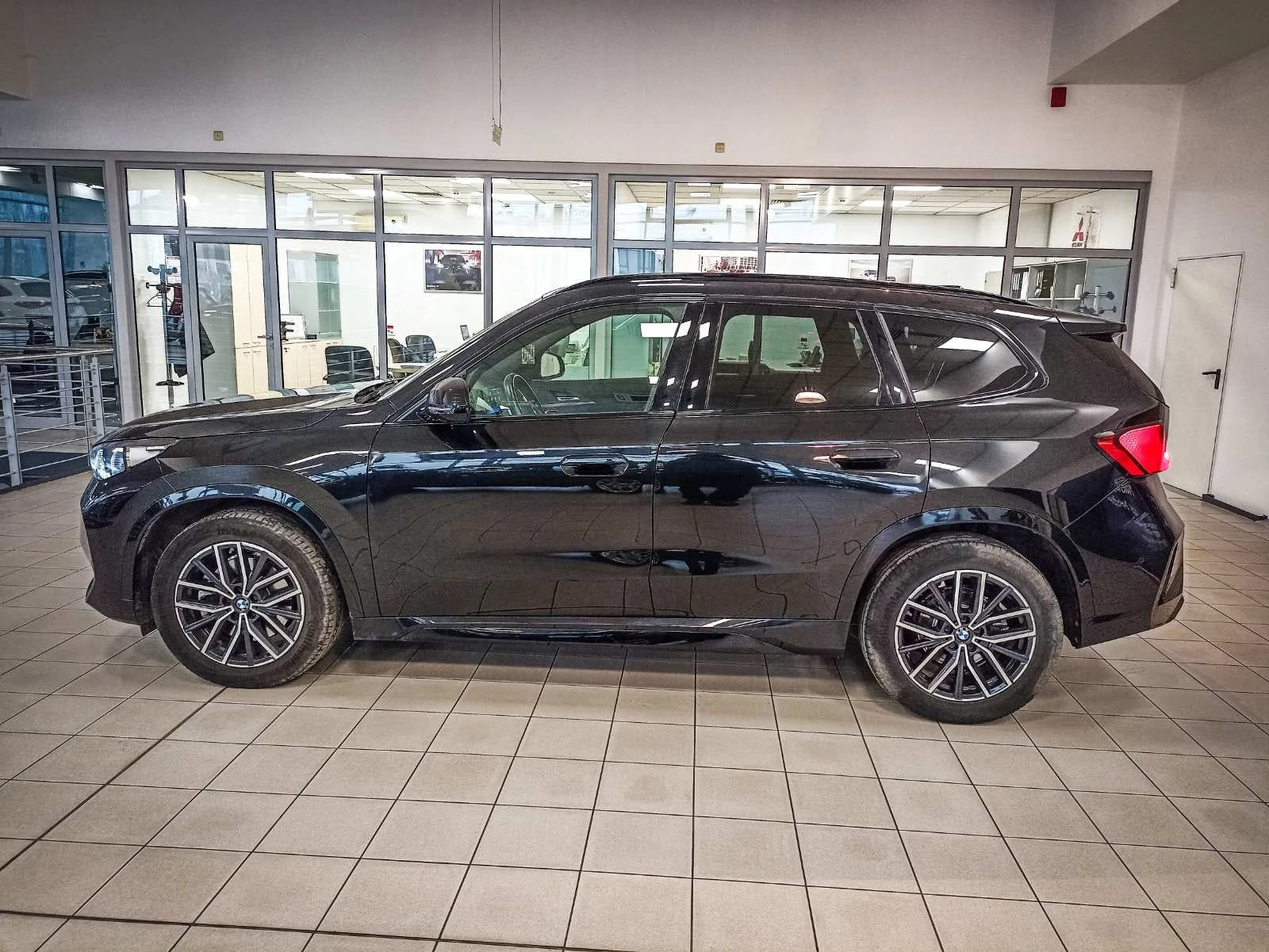 BMW X1 23i xDrive M-pack | Mobile.bg   6