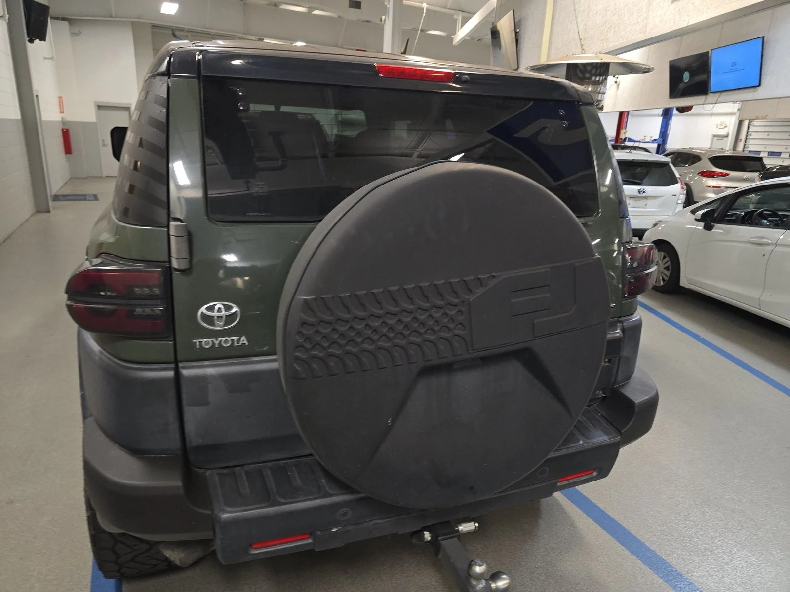 Toyota Fj cruiser 2010 Toyota FJ Cruiser wRear Doors - изображение 5