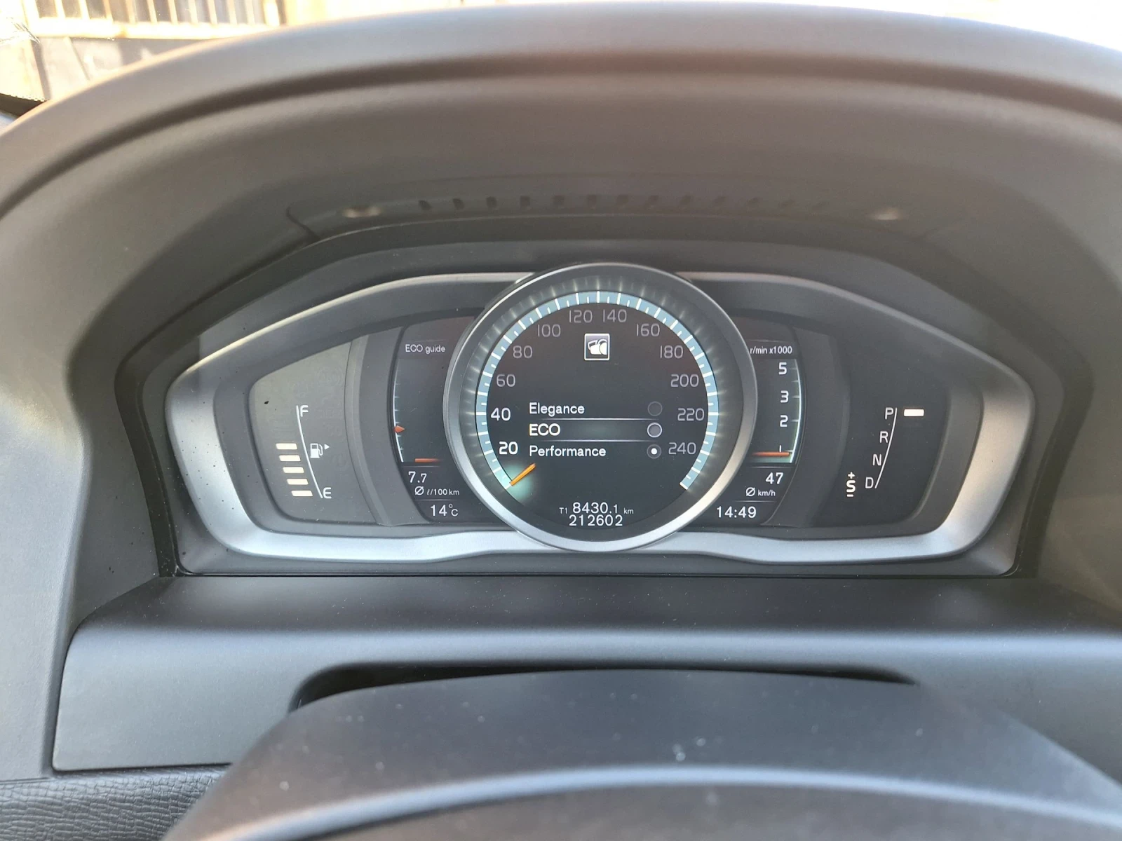 Volvo XC60, снимка 12 - Автомобили и джипове - 53659867