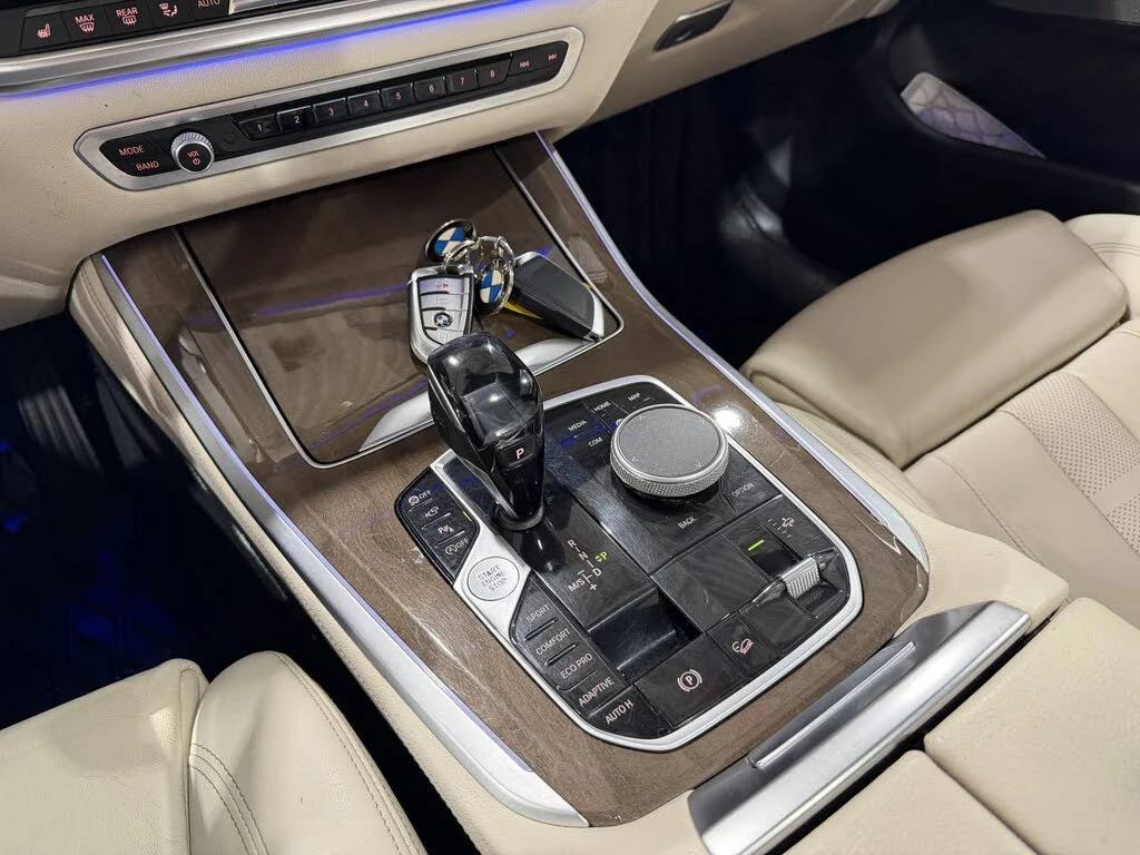 BMW X5 40i* ПАМЕТ* ПАНОРАМА* ПОДГРЕВ* 360 КАМЕРА* , снимка 14 - Автомобили и джипове - 53835760