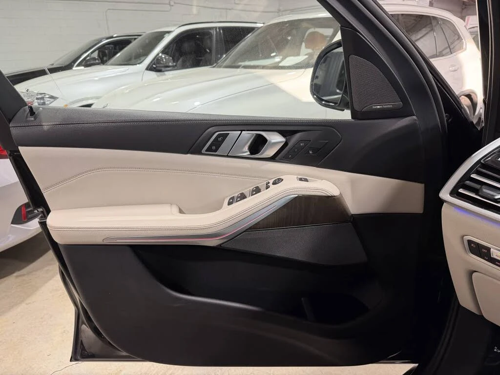 BMW X5 40i* ПАМЕТ* ПАНОРАМА* ПОДГРЕВ* 360 КАМЕРА* , снимка 15 - Автомобили и джипове - 53835760