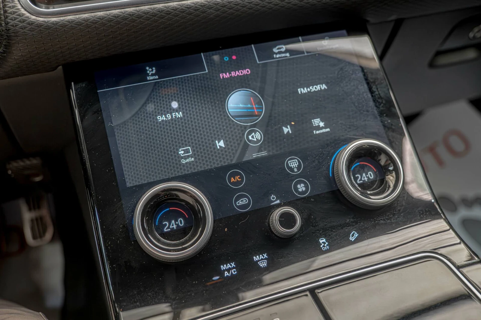 Land Rover Range Rover Velar R-Dynamic S/Meridian/Virtual/Камера/Пътни ленти, снимка 12 - Автомобили и джипове - 54357946