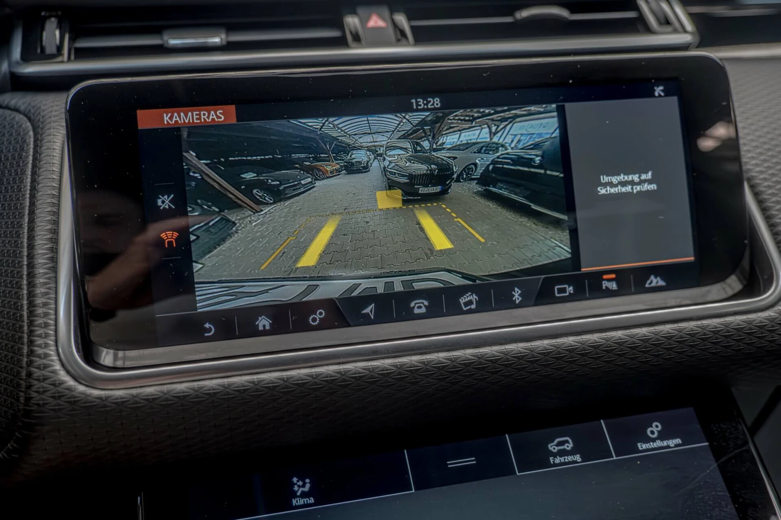 Land Rover Range Rover Velar R-Dynamic S/Meridian/Virtual/Камера/Пътни ленти, снимка 11 - Автомобили и джипове - 54357946