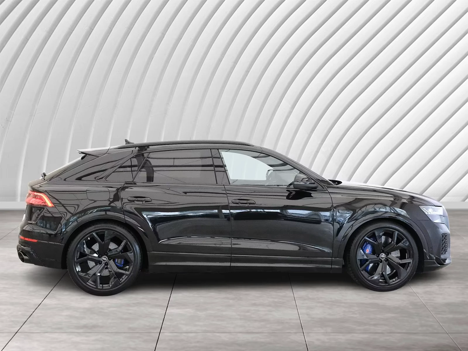 Audi RSQ8 * PANO* B&O* HEAD-UP* 360CAM* DISTR* KEYLESS* MEMO, снимка 3 - Автомобили и джипове - 54519871