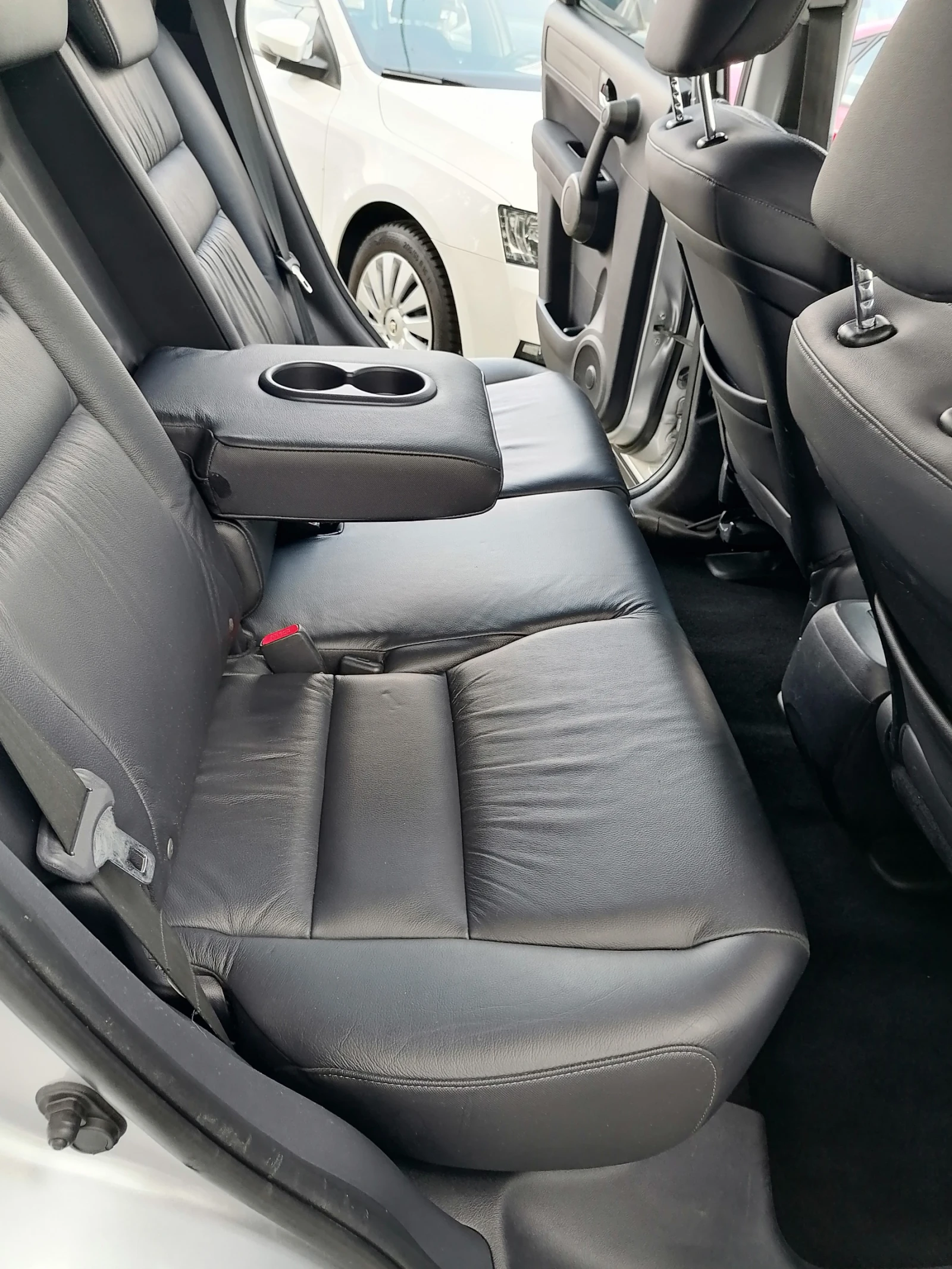 Honda Cr-v 2.0i 4WD Executive  | Mobile.bg � ����������� 12