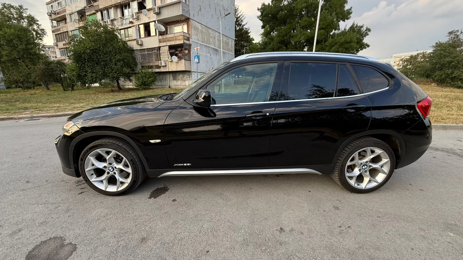 BMW X1 2.0, снимка 4 - Автомобили и джипове - 55354081