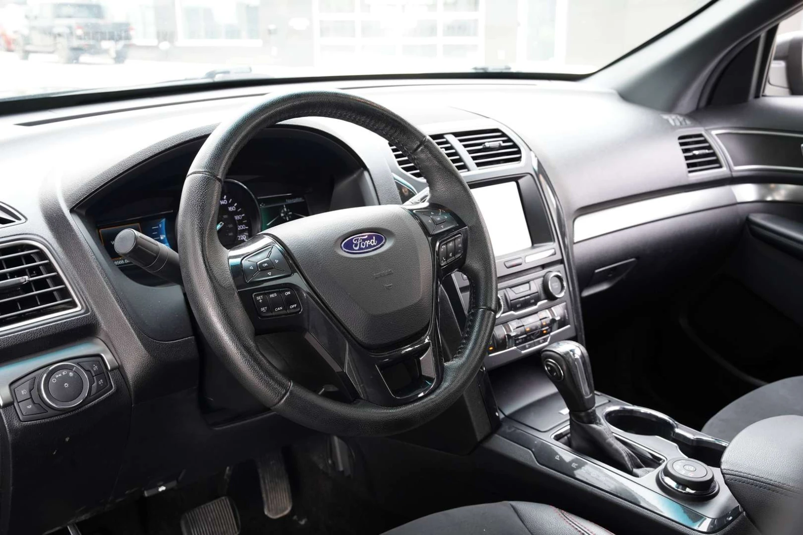 Ford Explorer, снимка 6 - Автомобили и джипове - 56019608