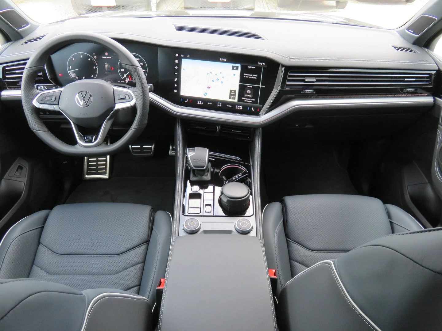 VW Touareg, снимка 6 - Автомобили и джипове - 56420612
