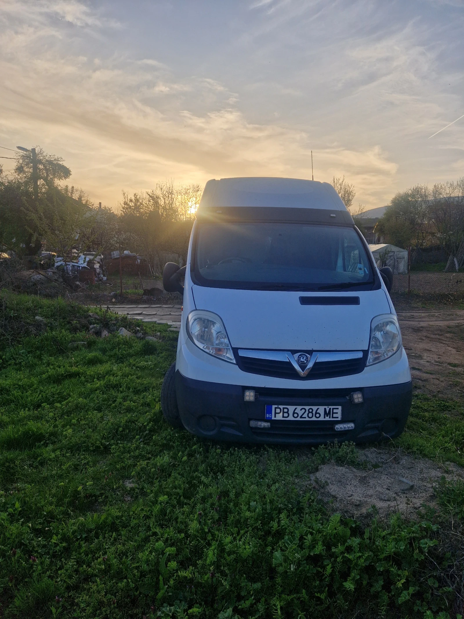 Opel Vivaro, снимка 3 - Бусове и автобуси - 54159371