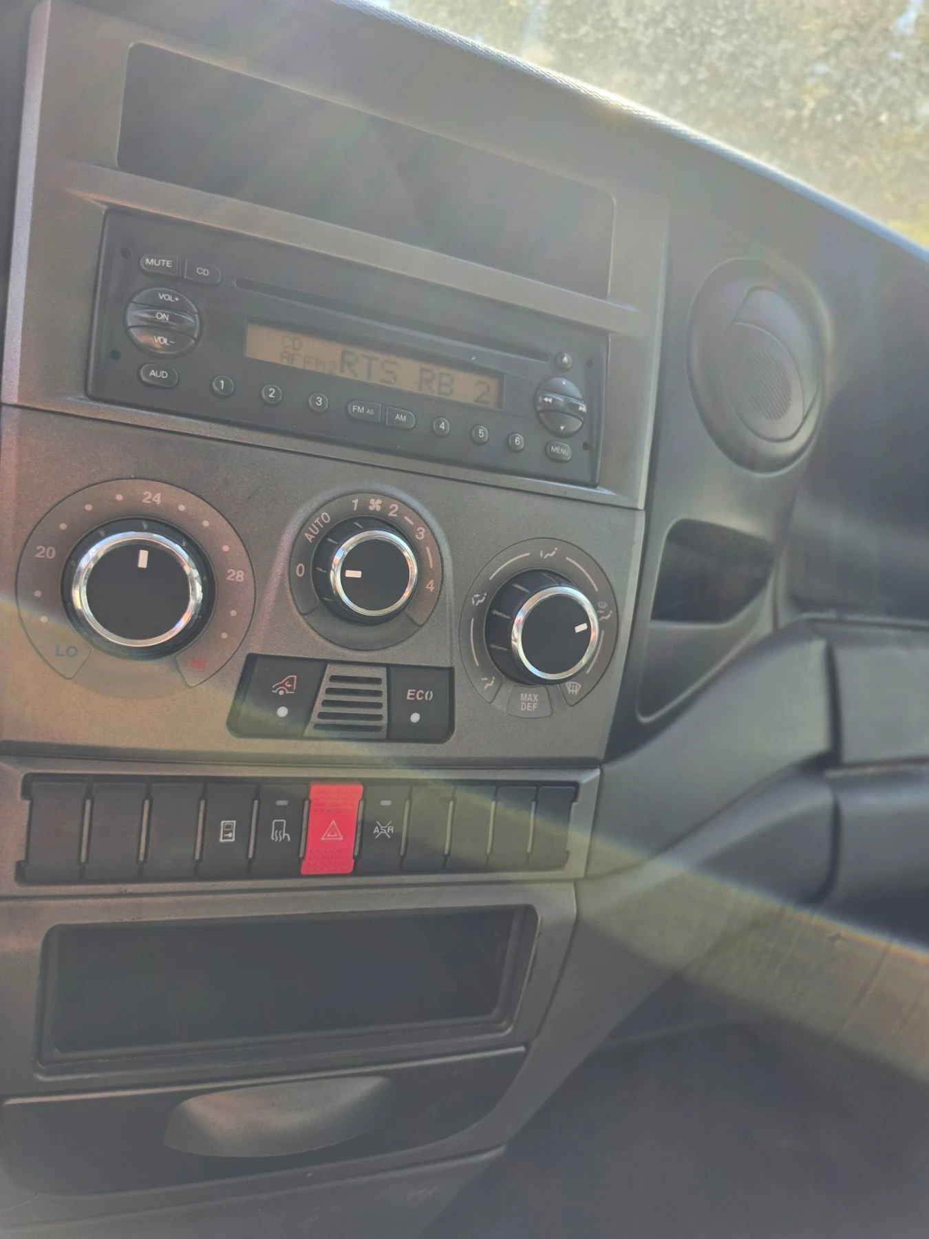 Iveco 35c15 Климя 3.0HPI  4.30м, снимка 15 - Бусове и автобуси - 56118383