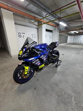  Yamaha YZF-R1