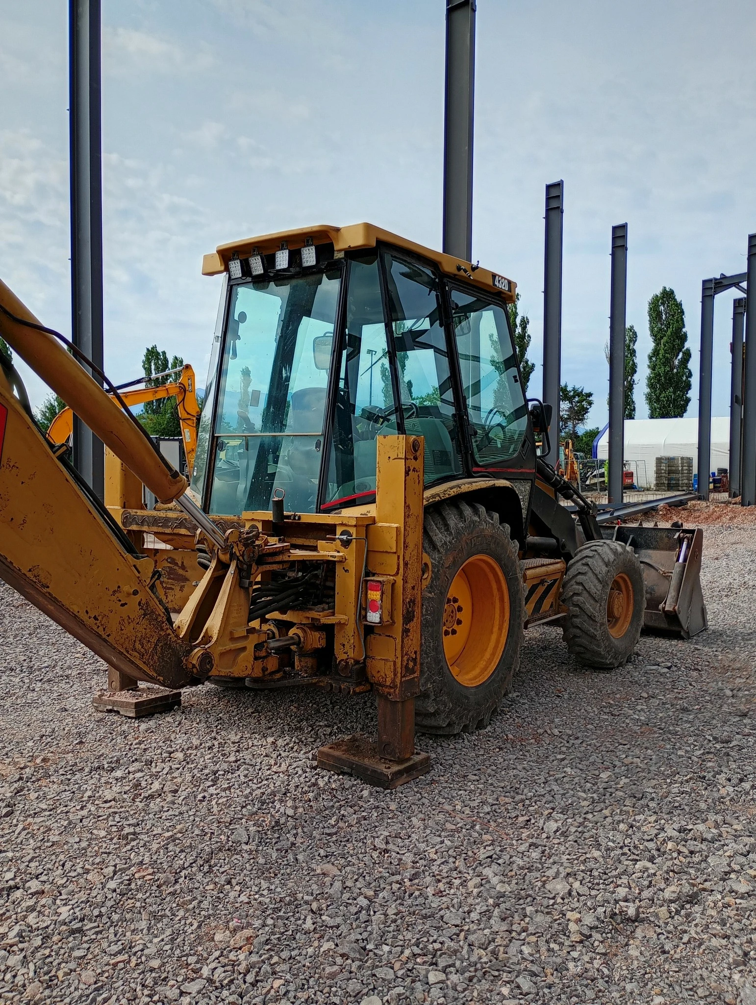 Багер Cat 432D, снимка 9 - Индустриална техника - 54944712