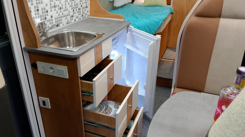 Кемпер Peugeot, снимка 9 - Каравани и кемпери - 52700092