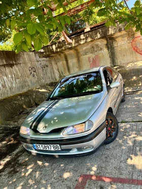 Renault Laguna 2.0i, снимка 2
