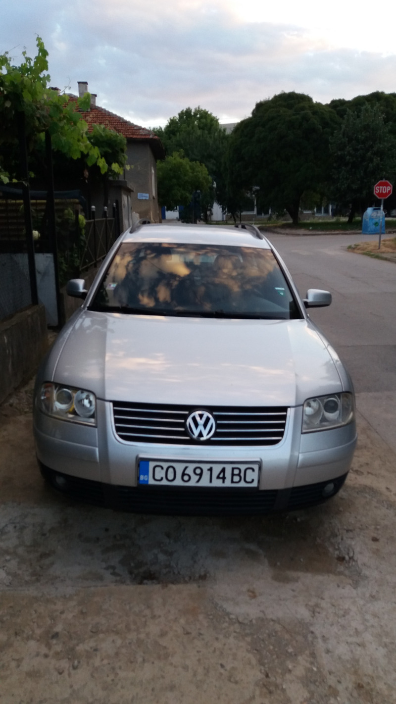 VW Passat, снимка 1 - Автомобили и джипове - 45237824