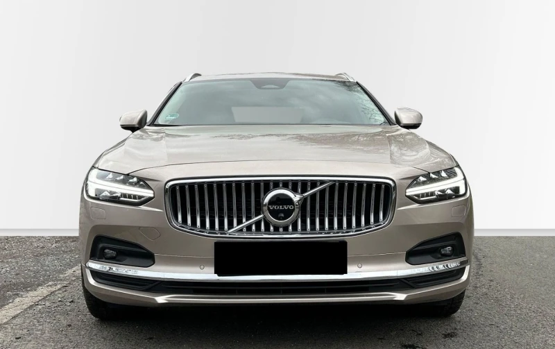 Volvo V90 B4 = Ultimate Bright= Гаранция, снимка 1 - Автомобили и джипове - 49126178