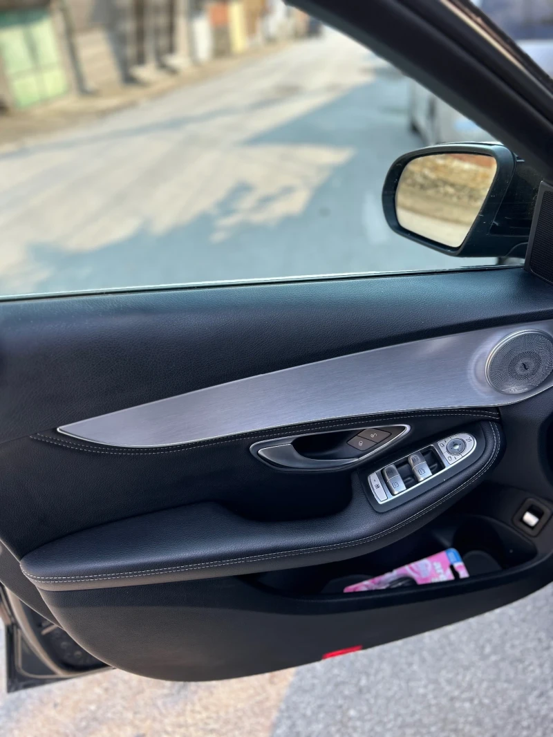 Mercedes-Benz C 220, снимка 3 - Автомобили и джипове - 52407811