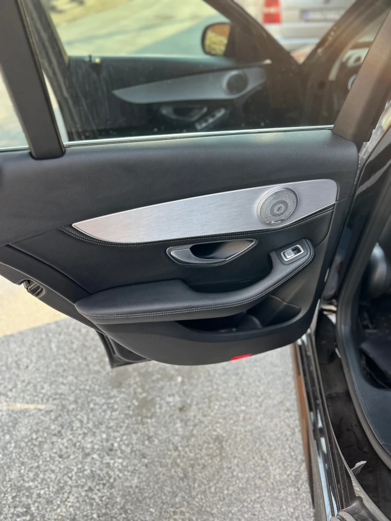 Mercedes-Benz C 220, снимка 7 - Автомобили и джипове - 52407811