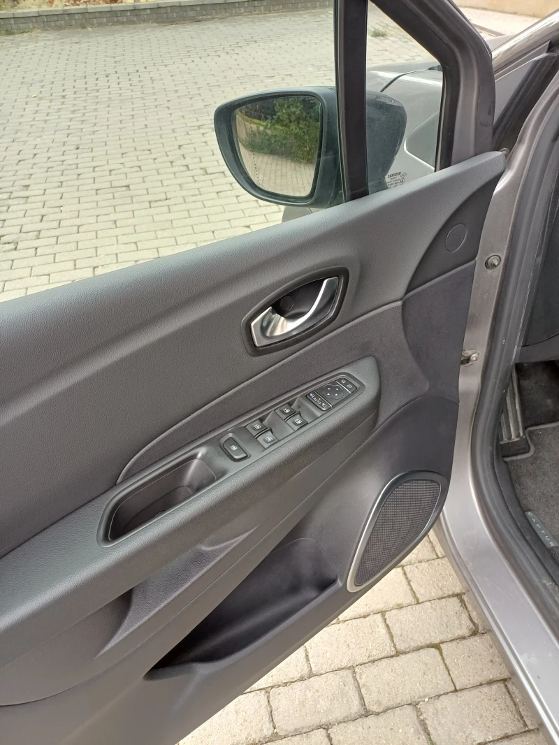 Renault Captur LED, NAVI, CAMERA, снимка 11 - Автомобили и джипове - 52412237