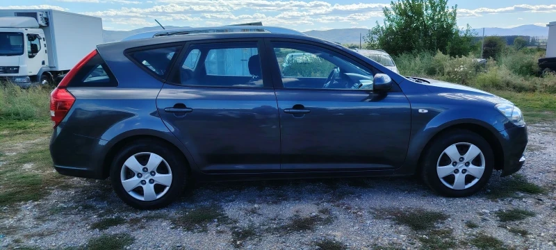 Kia Ceed 1.4SW-90к.с, снимка 4 - Автомобили и джипове - 51786039