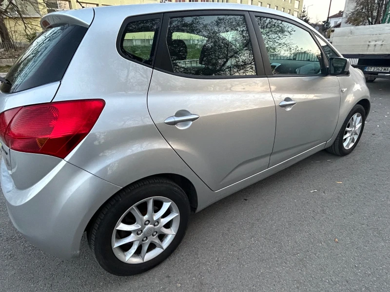 Kia Venga 1.6i Бенз/Газ, снимка 6 - Автомобили и джипове - 52449135