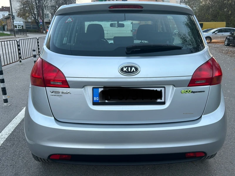 Kia Venga 1.6i Бенз/Газ, снимка 4 - Автомобили и джипове - 52449135