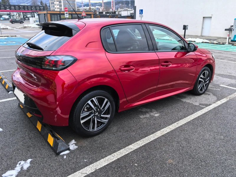 Peugeot 208 1.2 AUT. ПЕРФЕКТЕН 3D i-COCKPIT , снимка 5 - Автомобили и джипове - 53047978