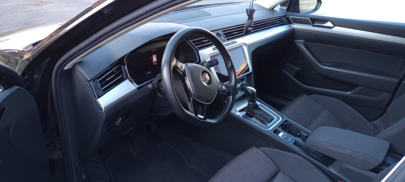 VW Passat VW Passat B8/VIRTUAL COCKPIT/CAM/DISCOVER PRO/ANDR, снимка 6 - Автомобили и джипове - 53382526