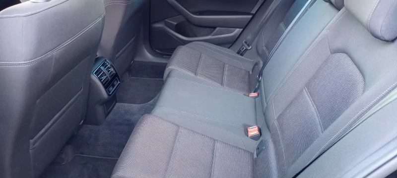 VW Passat VW Passat B8/VIRTUAL COCKPIT/CAM/DISCOVER PRO/ANDR, снимка 9 - Автомобили и джипове - 53382526