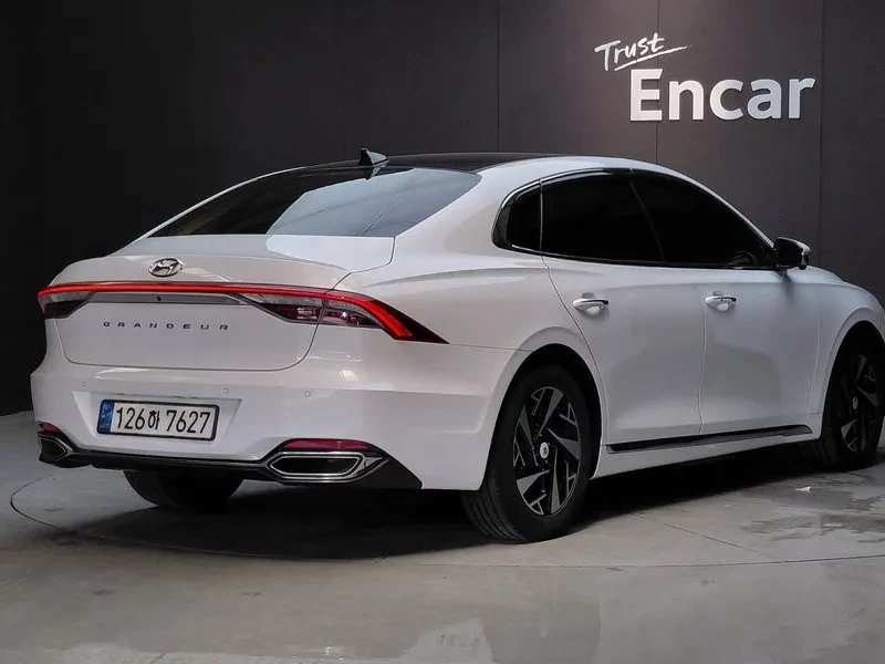 Hyundai Grandeur Exclusive* ПОДГРЕВ* ОБДУХВАНЕ* 360 КАМЕРИ* MEMORY, снимка 2 - Автомобили и джипове - 56585997