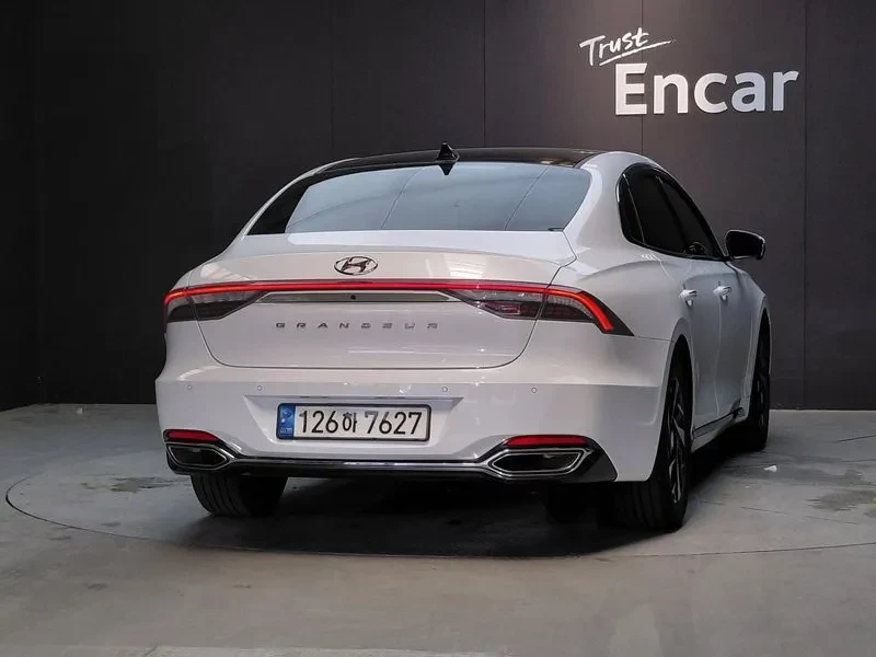 Hyundai Grandeur Exclusive* ПОДГРЕВ* ОБДУХВАНЕ* 360 КАМЕРИ* MEMORY, снимка 4 - Автомобили и джипове - 56585997