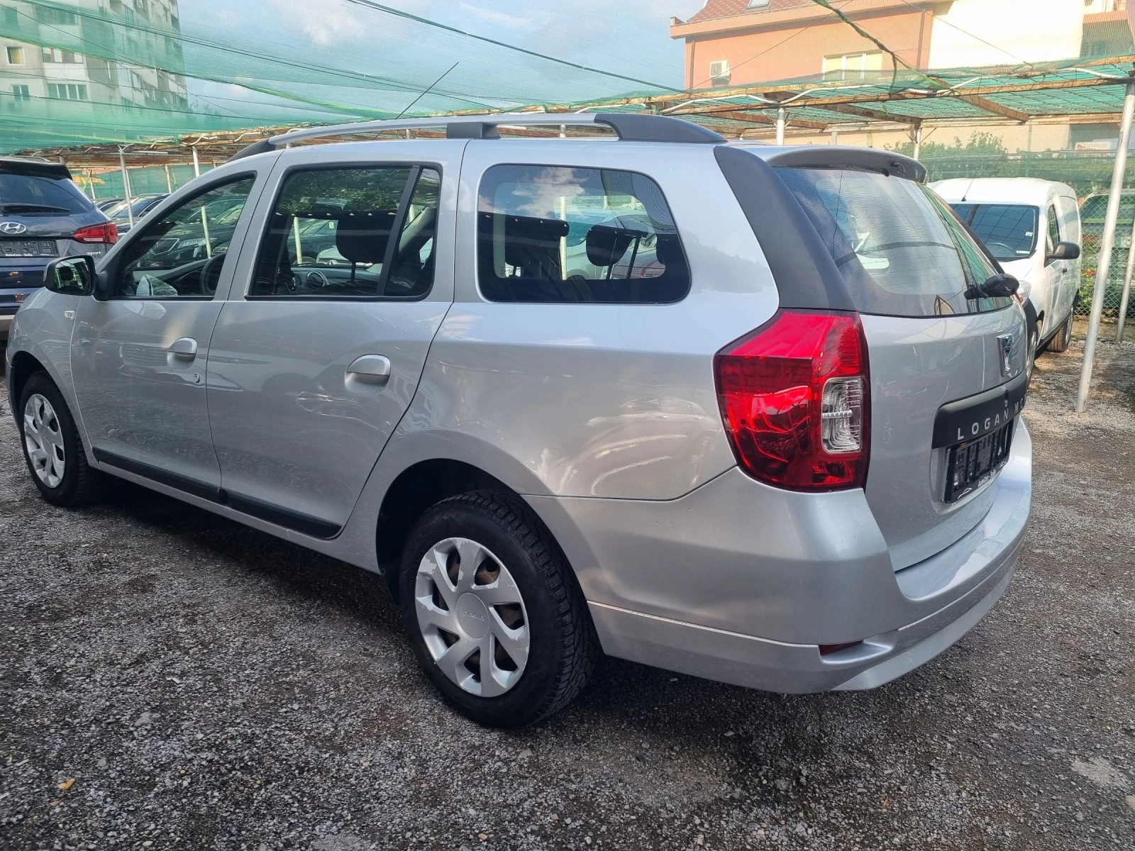 Dacia Logan MCV* 1.2 БЕНЗИН-ГАЗ - изображение 4