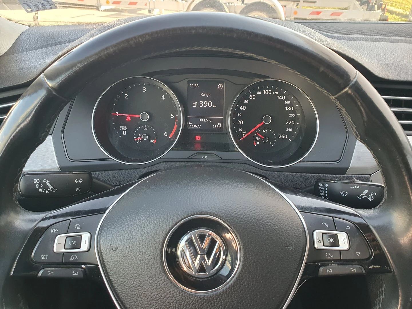 VW Passat Trendline 2.0TDI BMT - изображение 7