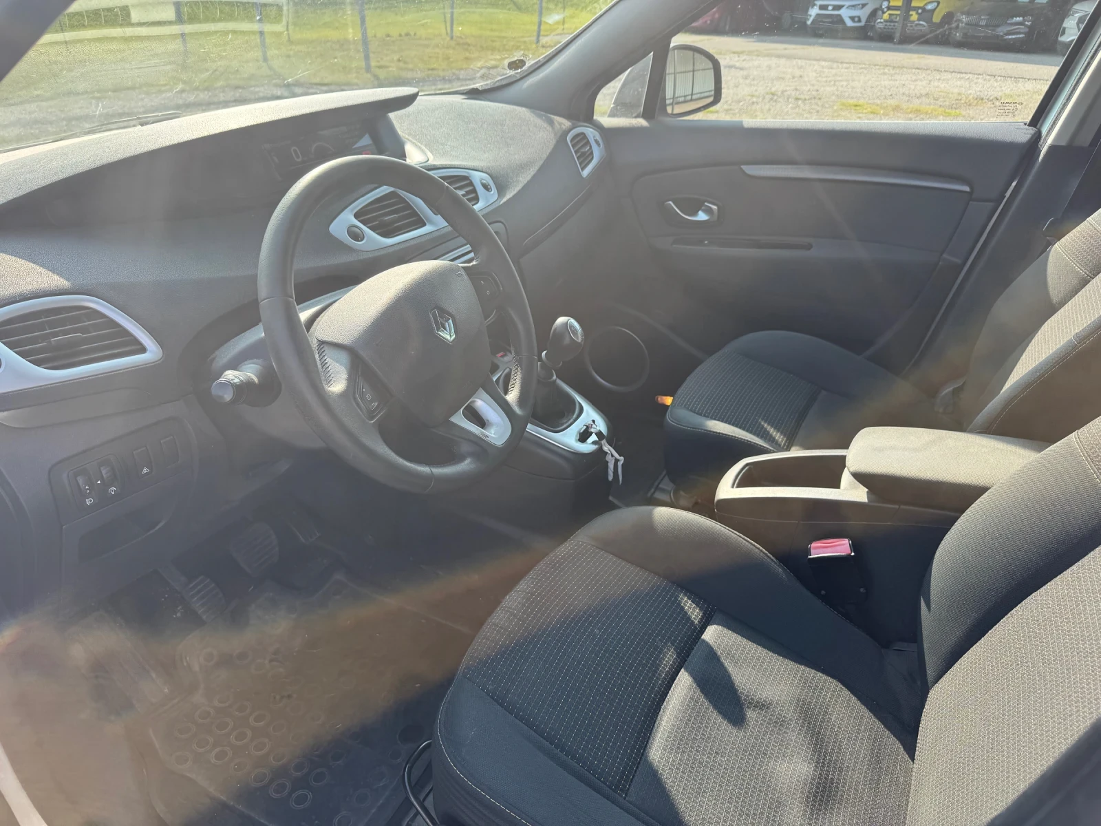 Renault Scenic 1.5DCi - изображение 8
