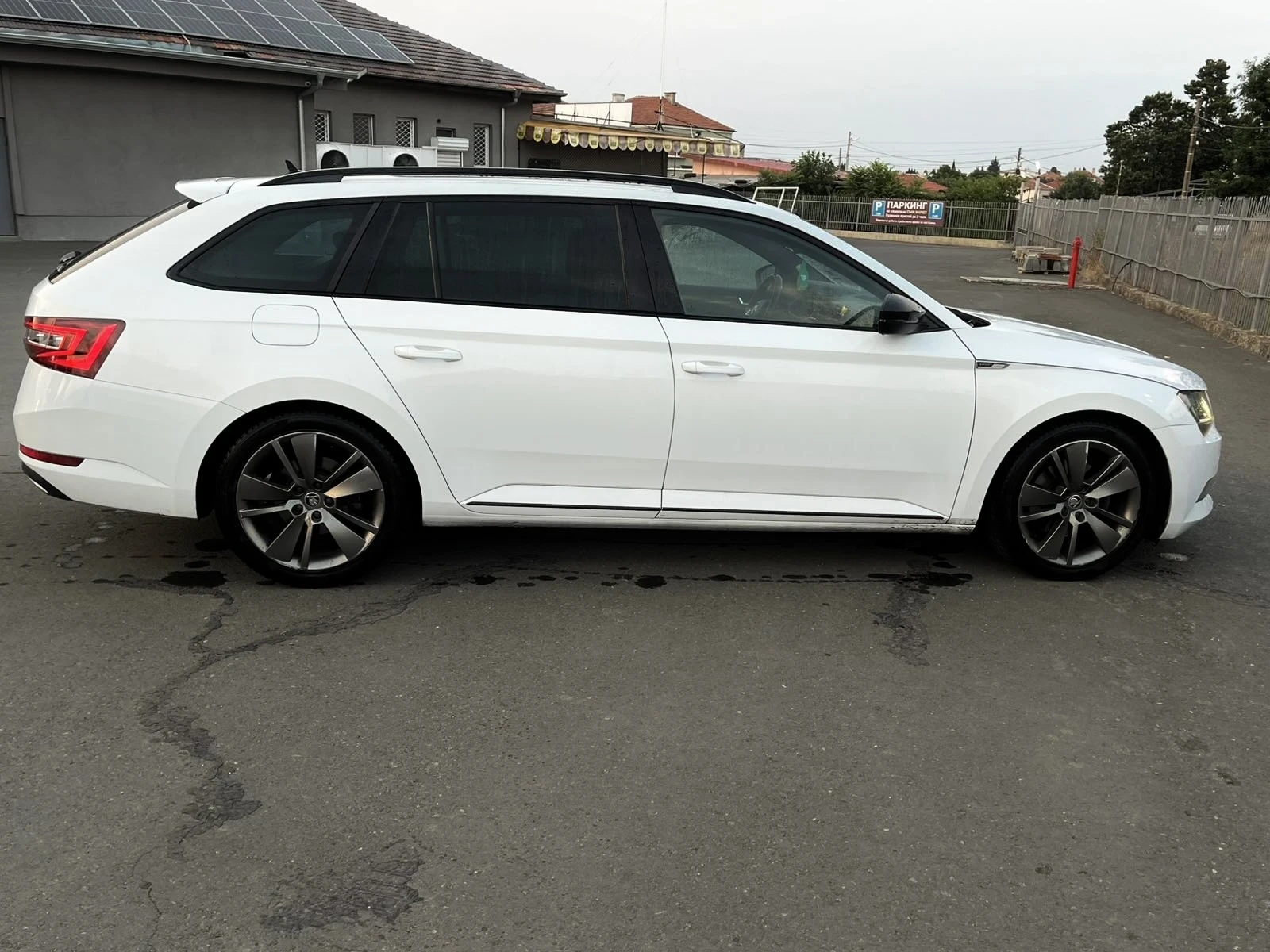Skoda Superb 2.0 SpotLine - изображение 3