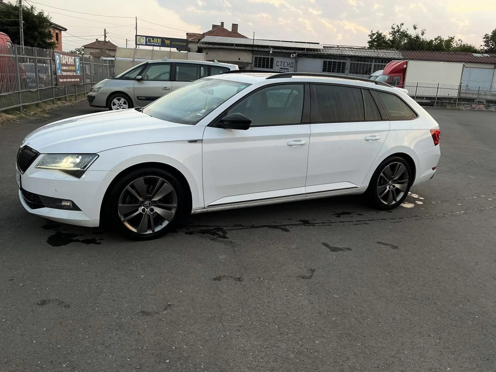 Skoda Superb 2.0 SpotLine - изображение 4