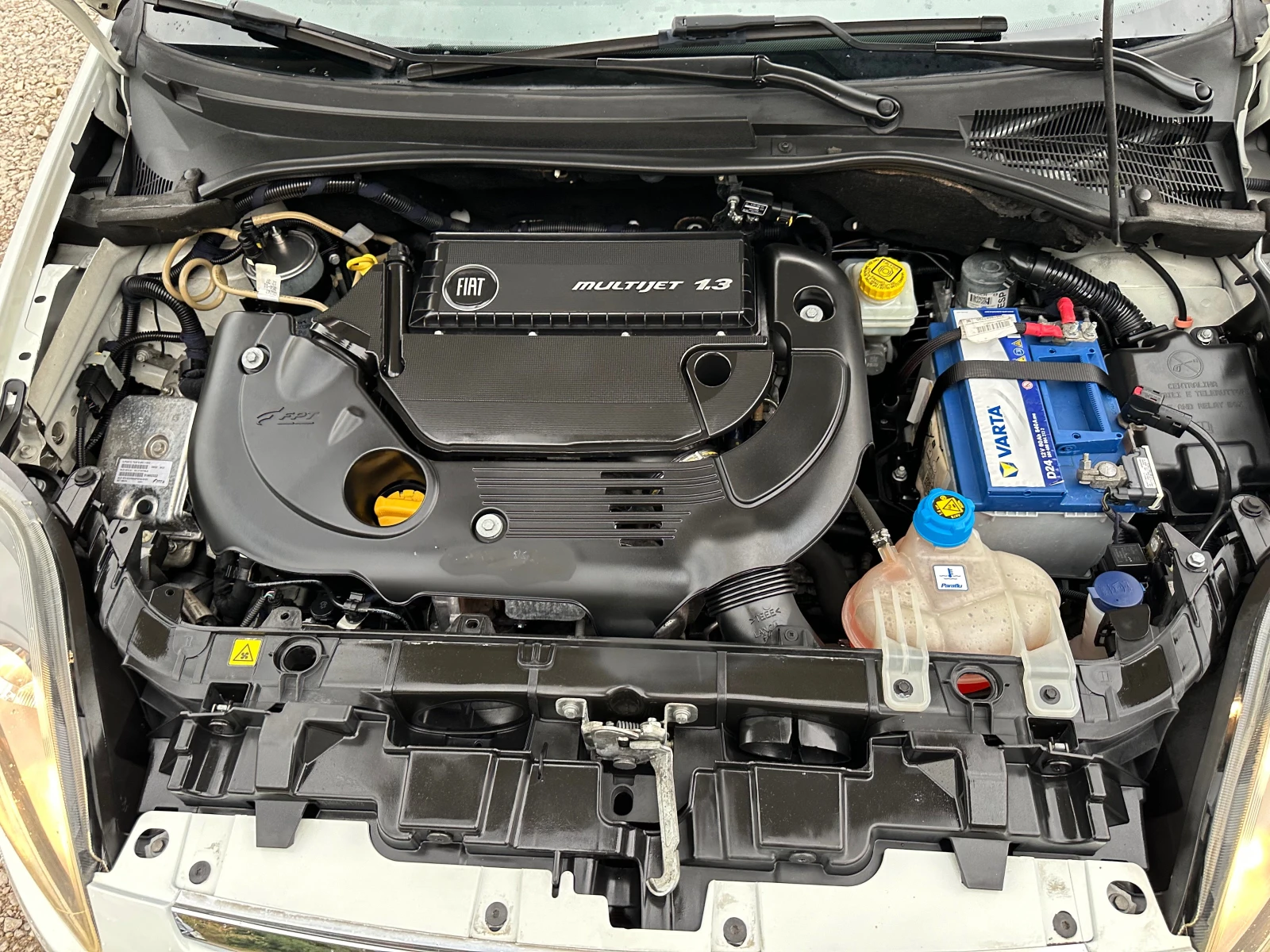Fiat Punto EVO* DIESEL* TOP* EVRO5 - изображение 7
