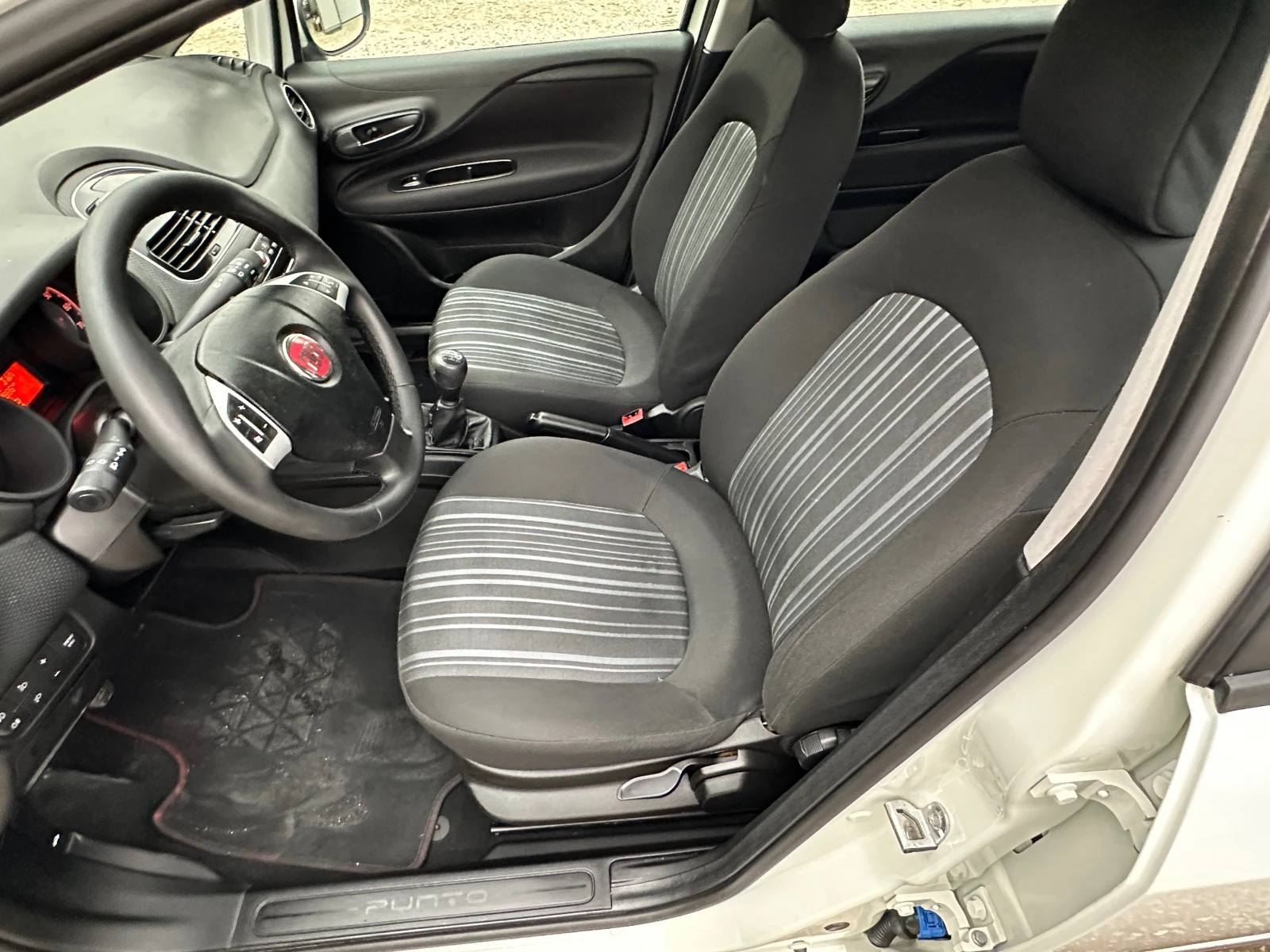 Fiat Punto EVO* DIESEL* TOP* EVRO5 - изображение 9