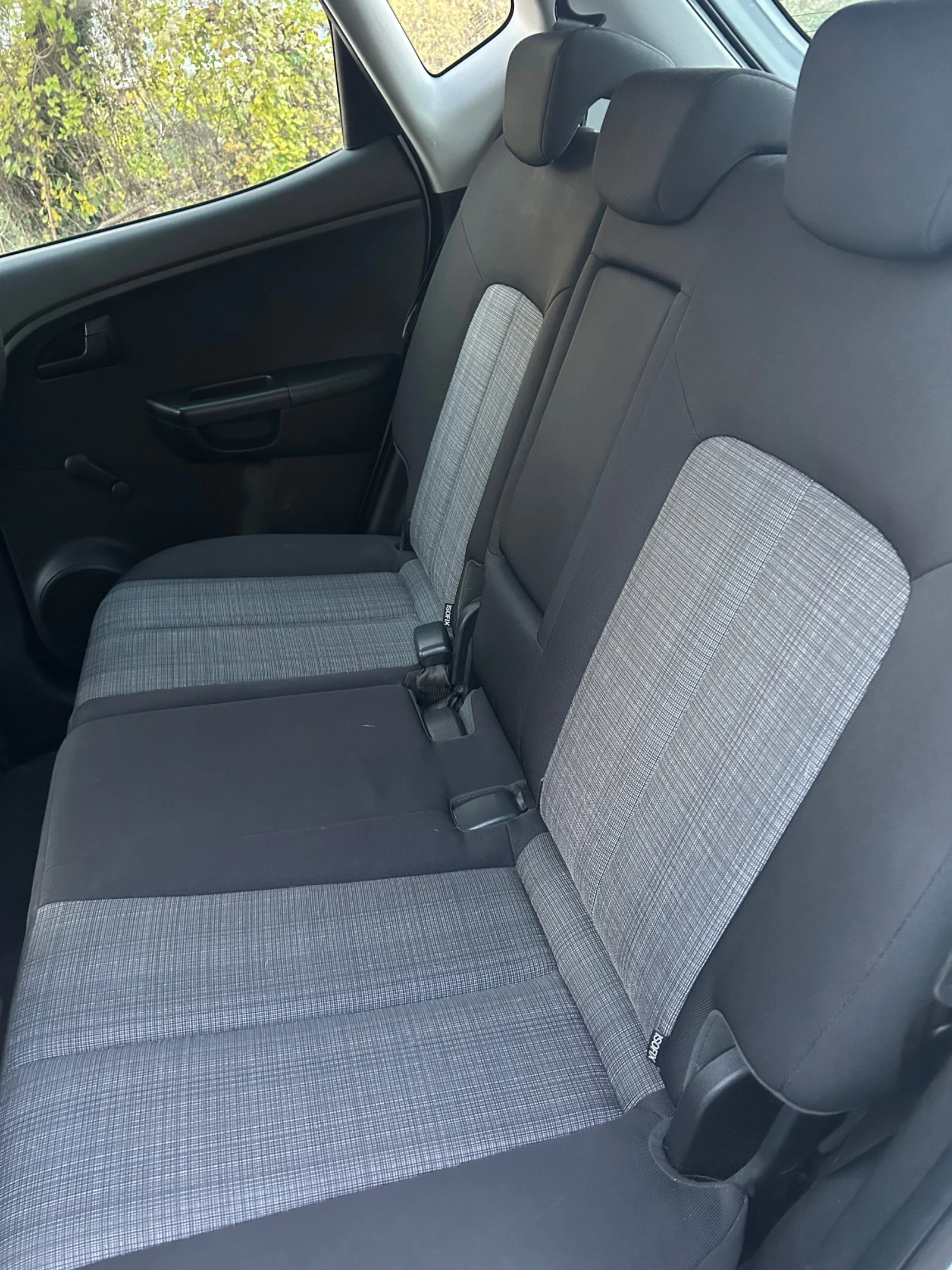 Kia Venga 1.6i / | Mobile.bg   10