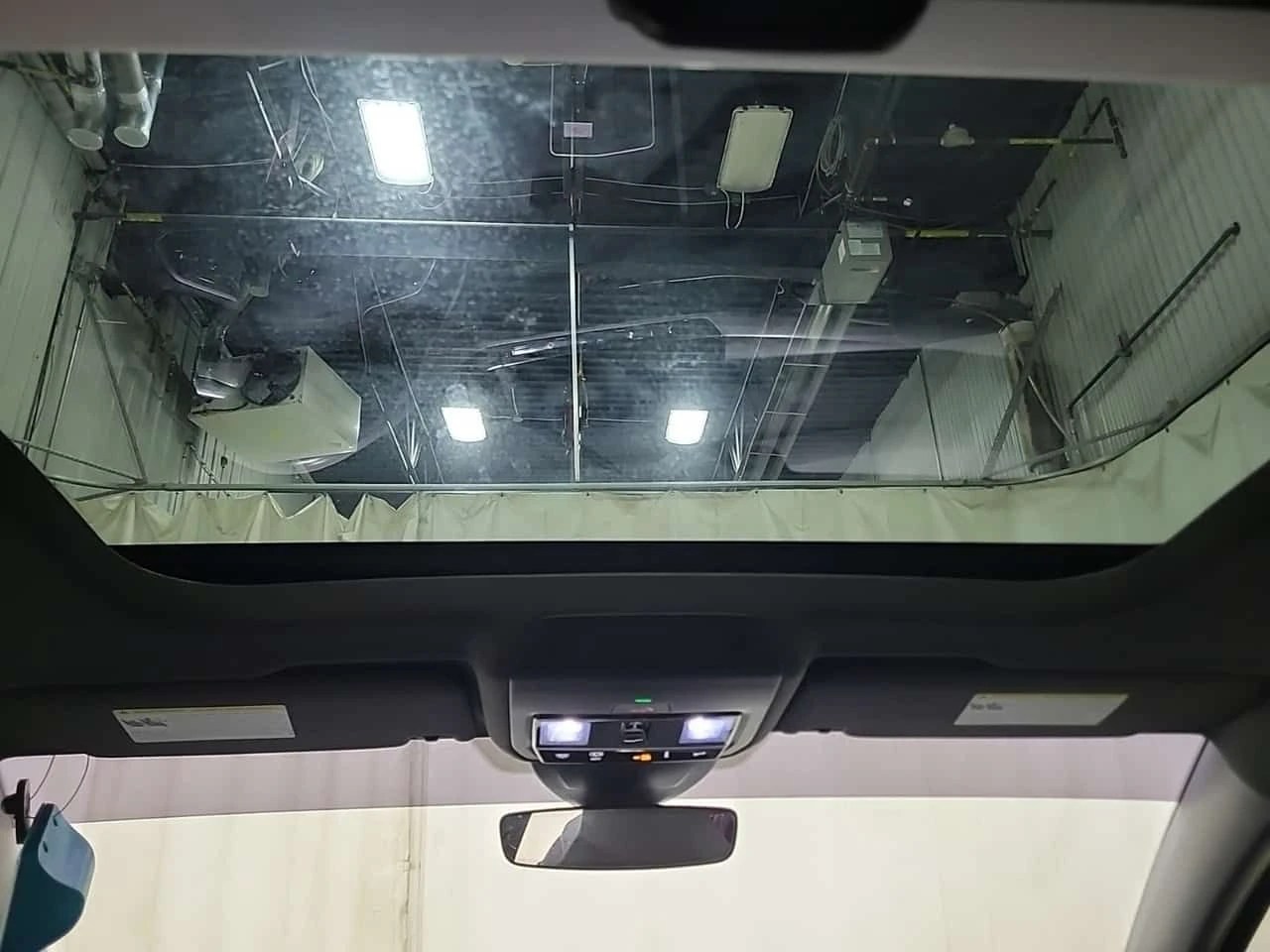 VW Golf GTI PERFORMANCE * AMBIENT* PANORAMA* CARFAX * , снимка 13 - Автомобили и джипове - 53712732