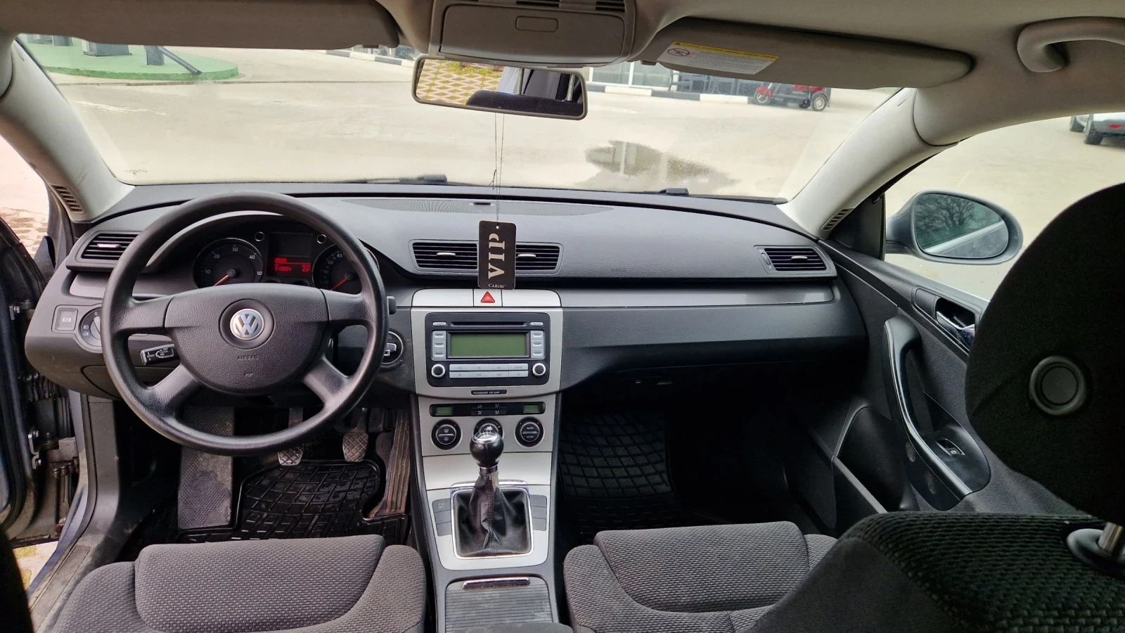 VW Passat 1.9 TDI , снимка 8 - Автомобили и джипове - 54331092