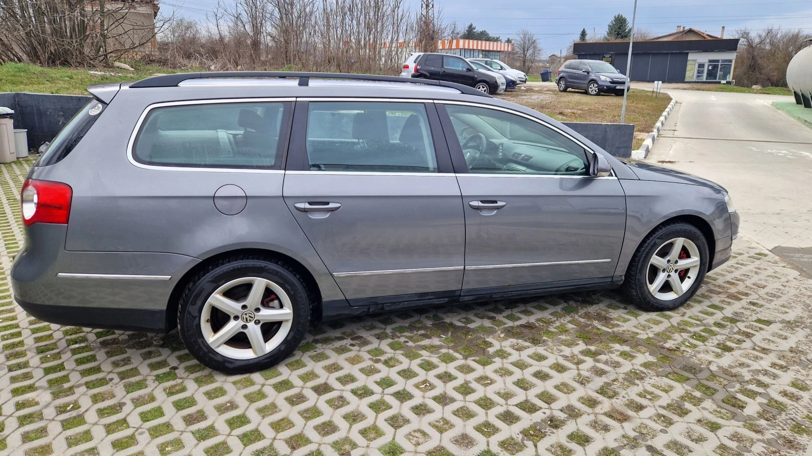 VW Passat 1.9 TDI , снимка 6 - Автомобили и джипове - 54331092