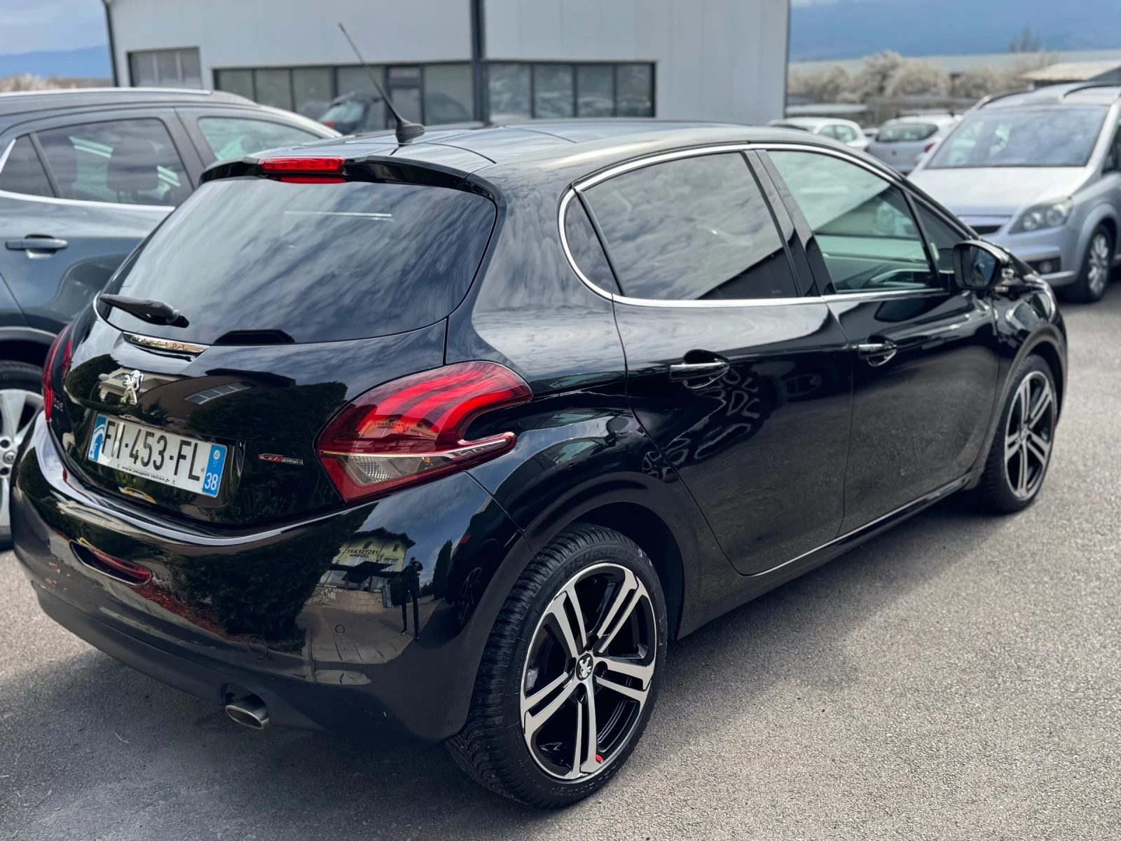 Peugeot 208 1, 2turbo GTline PANORAMA | Mobile.bg � ����������� 5