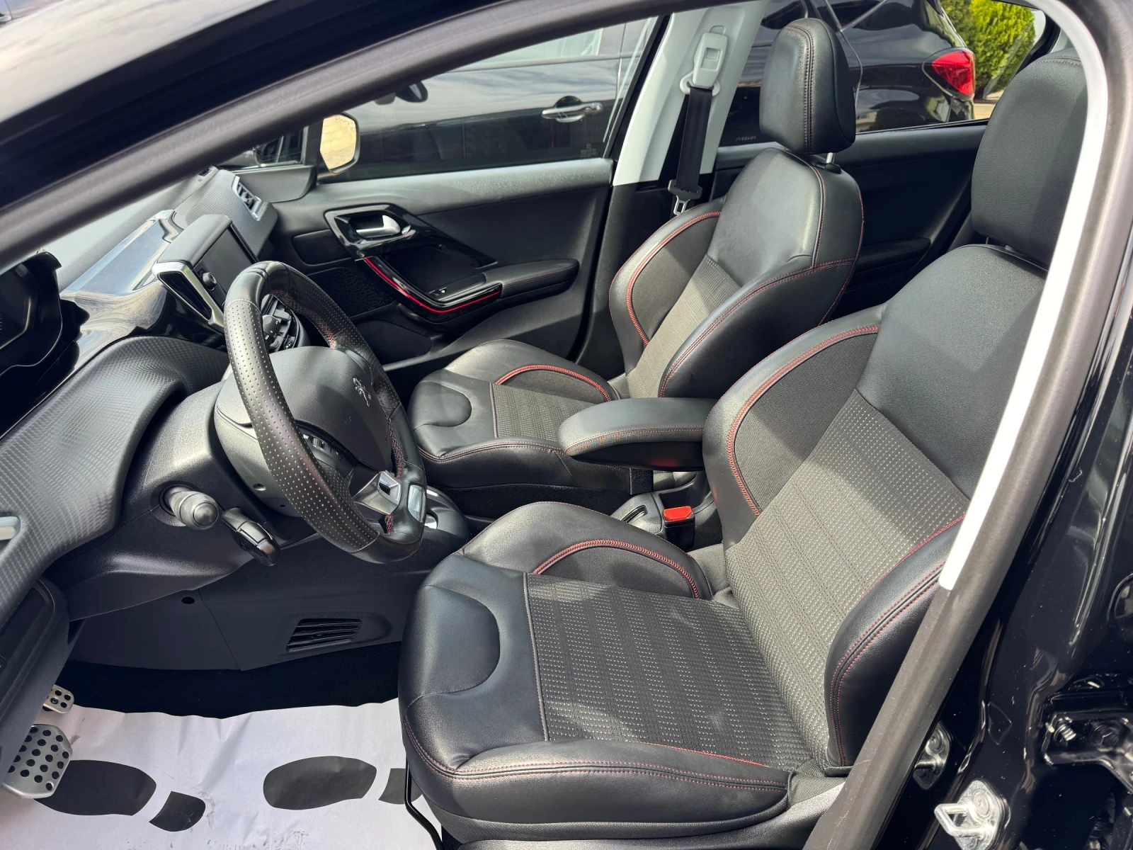 Peugeot 208 1, 2turbo GTline PANORAMA | Mobile.bg � ����������� 12
