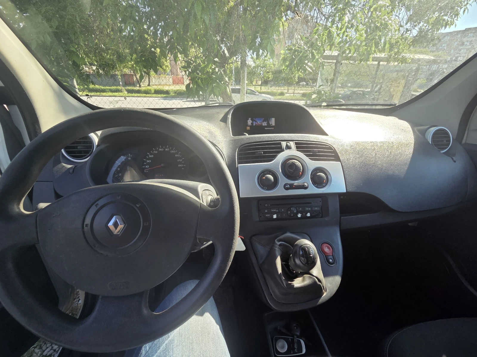 Renault Kangoo 1.5 DCI, снимка 10 - Автомобили и джипове - 54623249