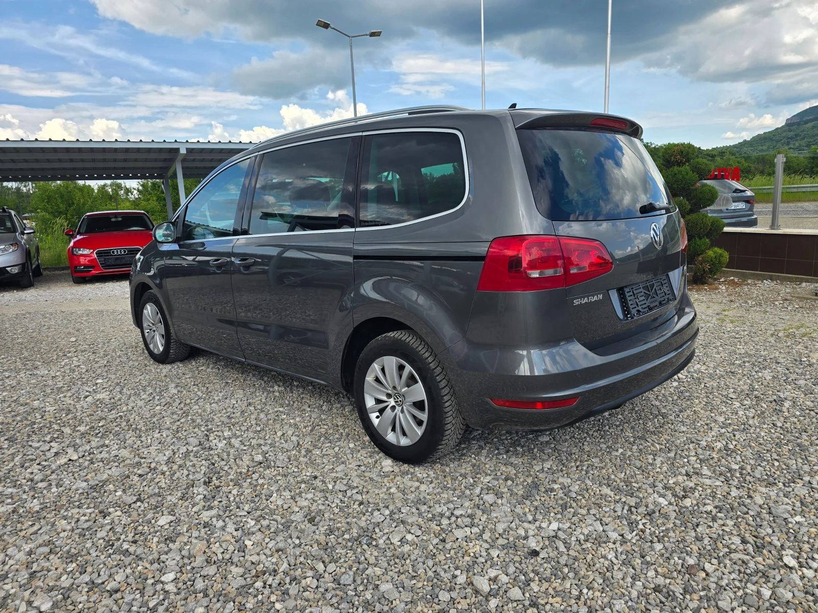 VW Sharan 2.0TDI 140кс 4MOTION, снимка 3 - Автомобили и джипове - 54674071