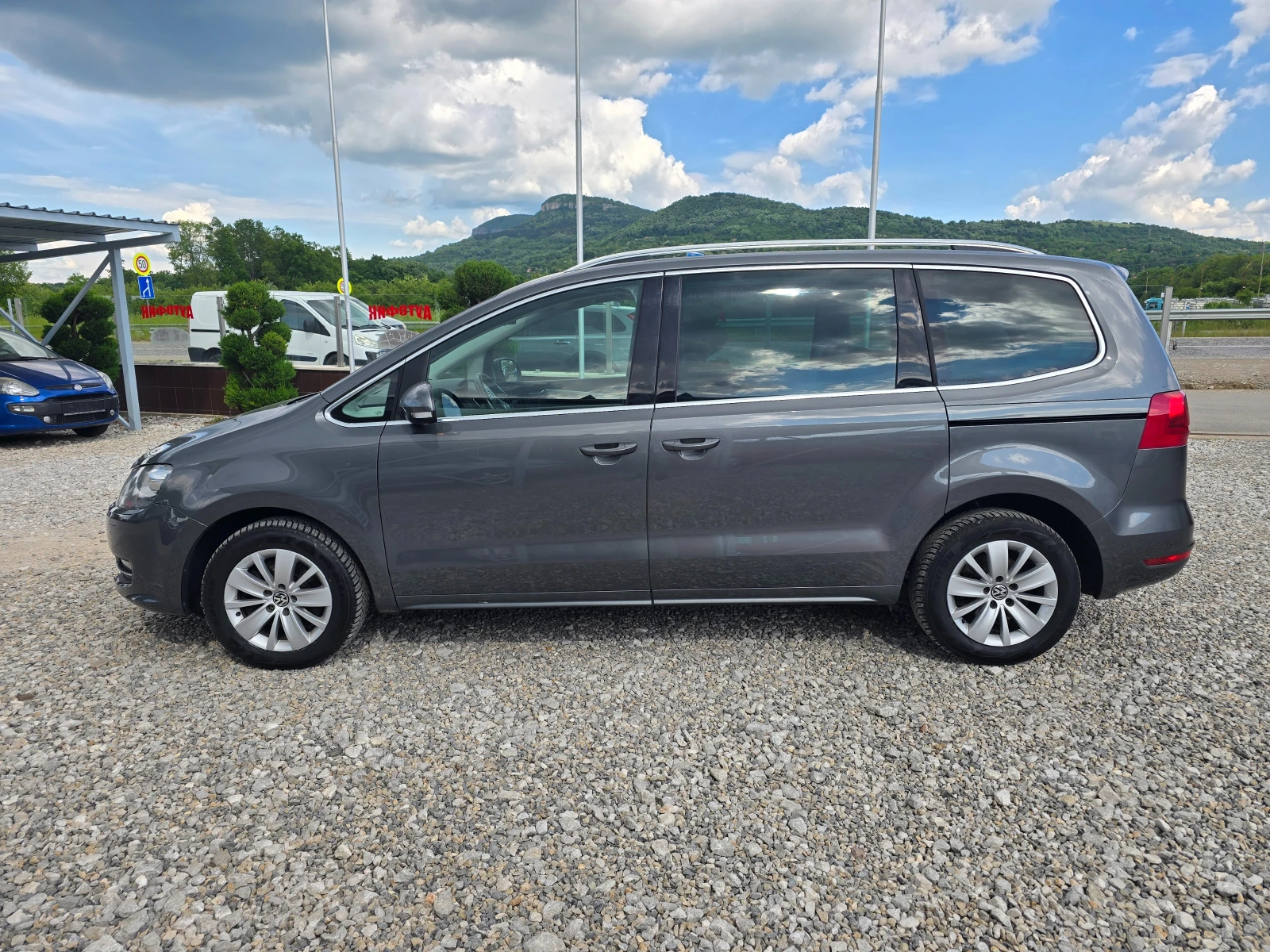 VW Sharan 2.0TDI 140кс 4MOTION, снимка 2 - Автомобили и джипове - 54674071