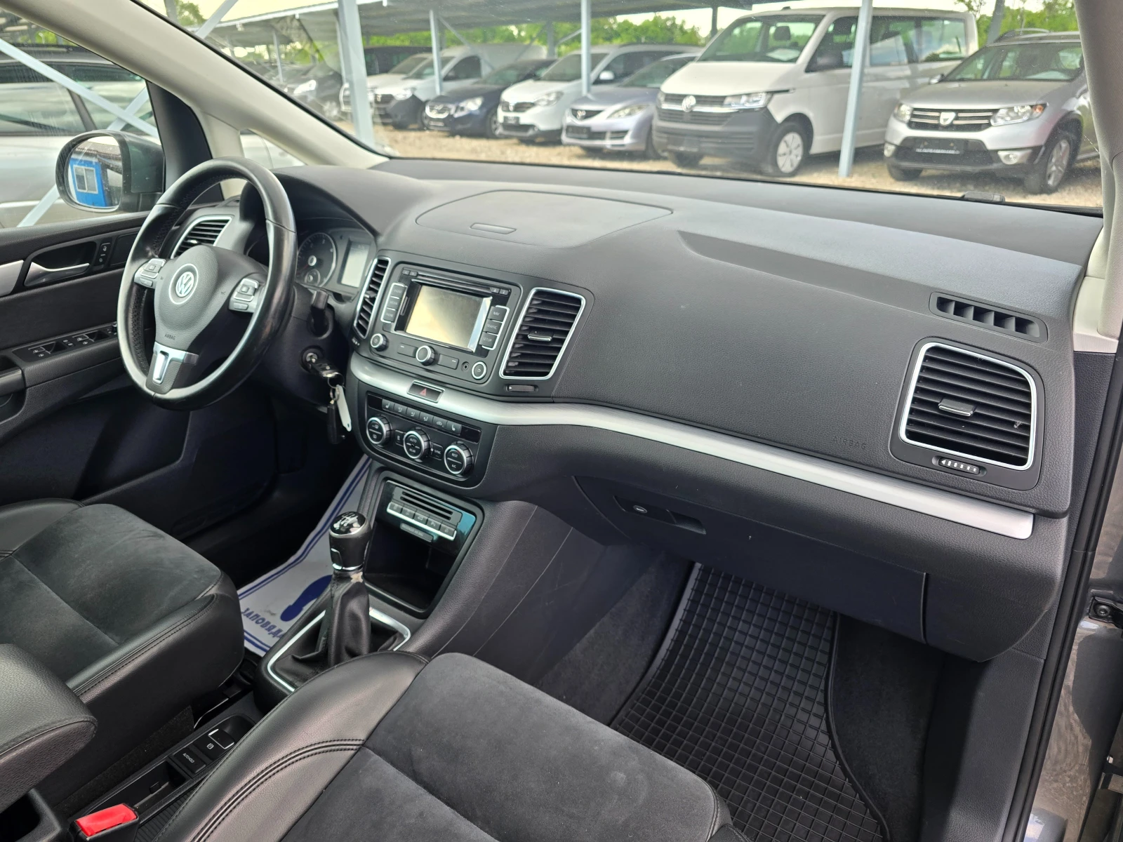 VW Sharan 2.0TDI 140кс 4MOTION, снимка 9 - Автомобили и джипове - 54674071