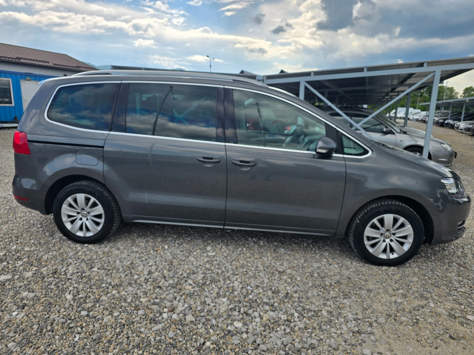 VW Sharan 2.0TDI 140кс 4MOTION, снимка 6 - Автомобили и джипове - 54674071