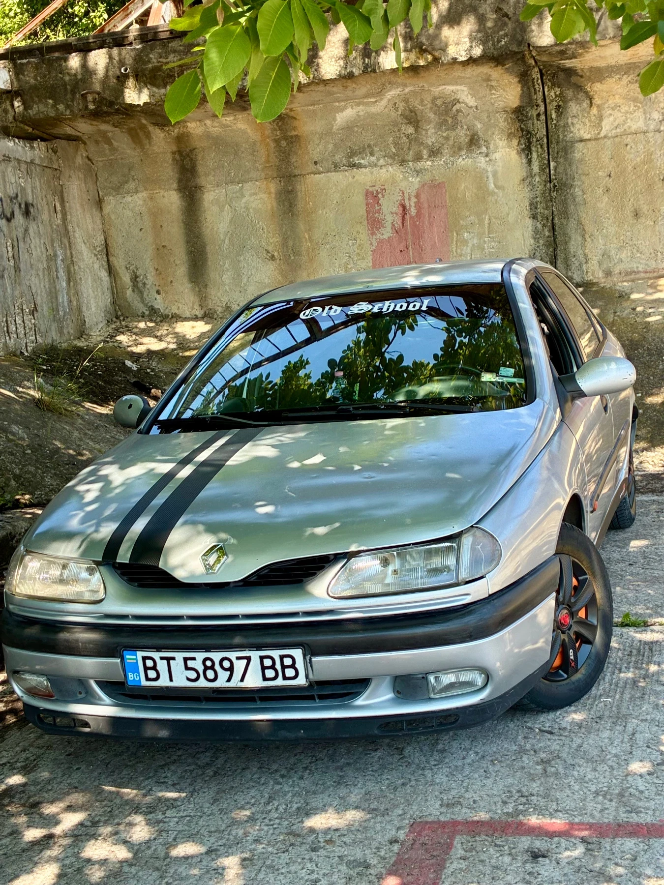 Renault Laguna 2.0i, снимка 3 - Автомобили и джипове - 54680720